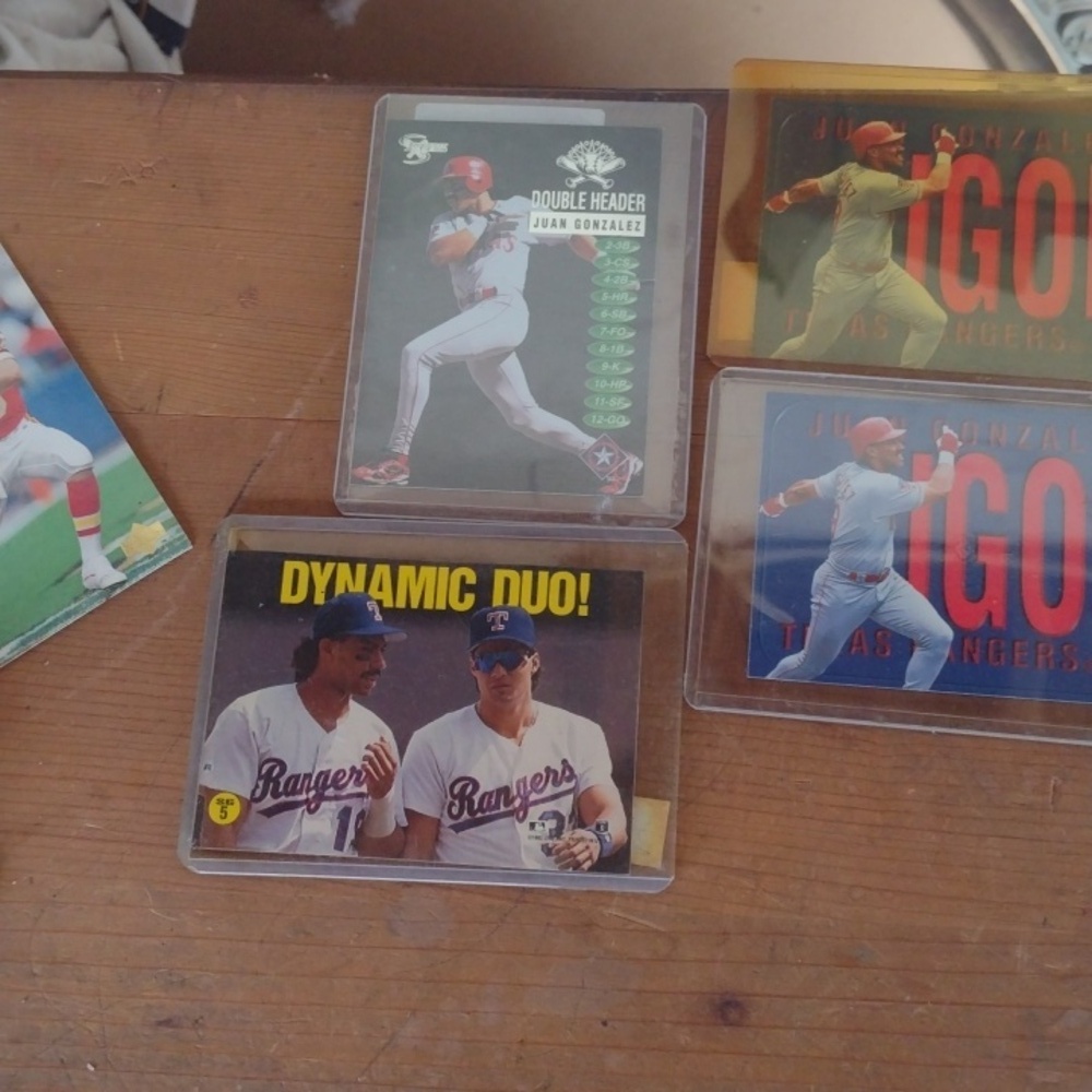 Juan Gonzalez Baseball Trading Card Collection - Picture 4 of 4